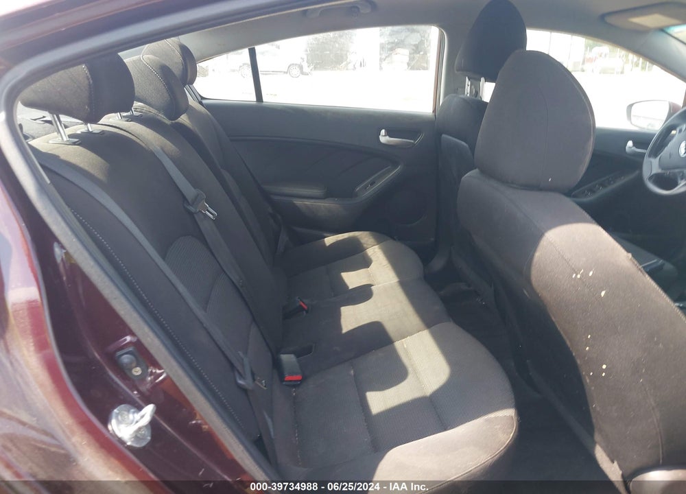 2017 KIA FORTE VIN: 3KPFK4A70HE099185
