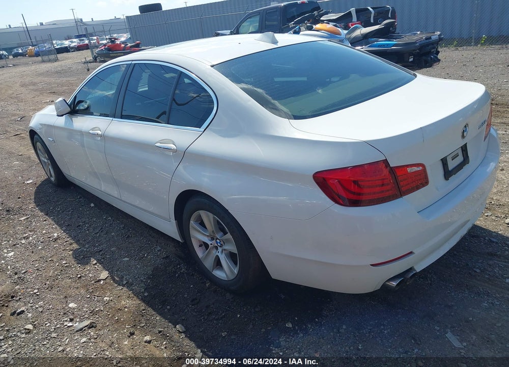 2011 BMW 528I VIN: WBAFR1C51BC736957
