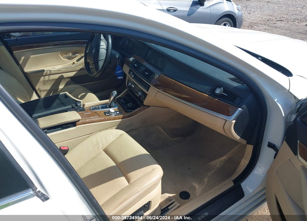 2011 BMW 528I VIN: WBAFR1C51BC736957
