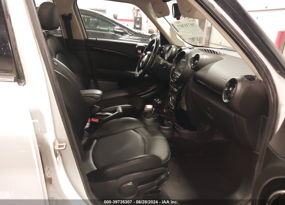 2015 MINI COUNTRYMAN COOPER S VIN: WMWZC5C51FWP43305