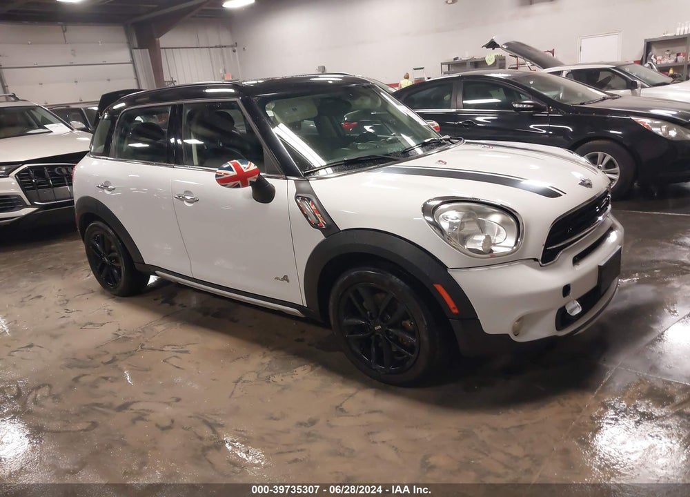 2015 MINI COUNTRYMAN COOPER S VIN: WMWZC5C51FWP43305