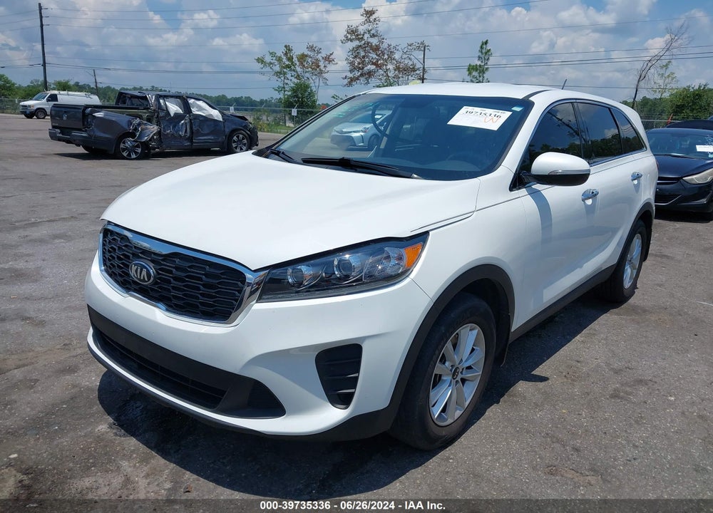 2019 KIA SORENTO 3.3L LX VIN: 5XYPG4A54KG497594