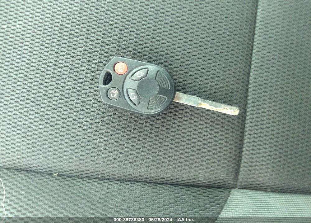 2013 FORD FOCUS SE VIN: 1FADP3F28DL105631