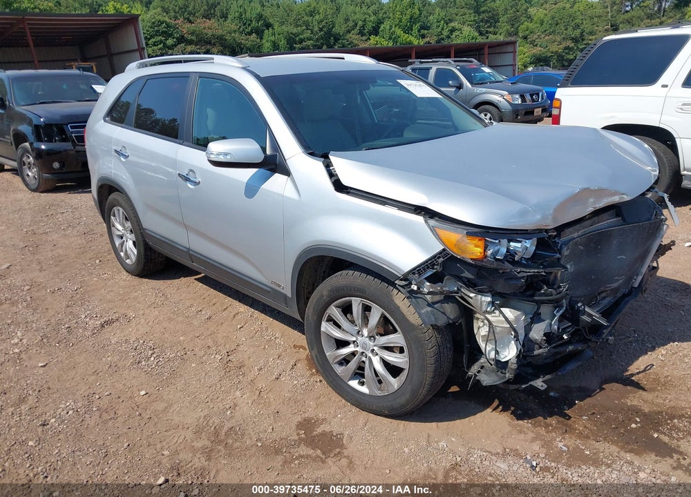 2011 KIA SORENTO LX V6 VIN: 5XYKTDA24BG047925