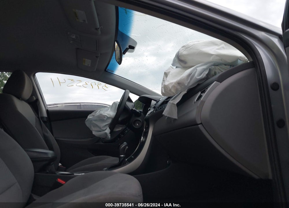 2016 HYUNDAI ELANTRA SE VIN: 5NPDH4AE9GH777060
