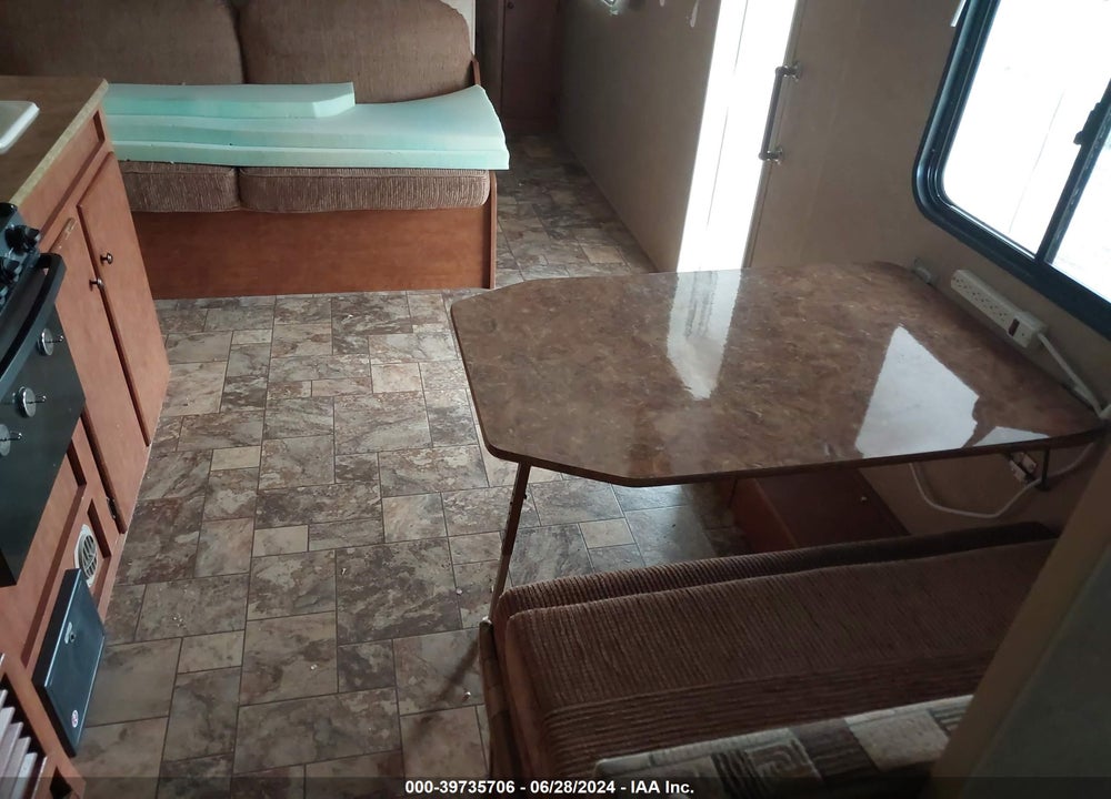 2012 MOUNTAIN VIEW 237 VIN: 1SE200K22CC000665