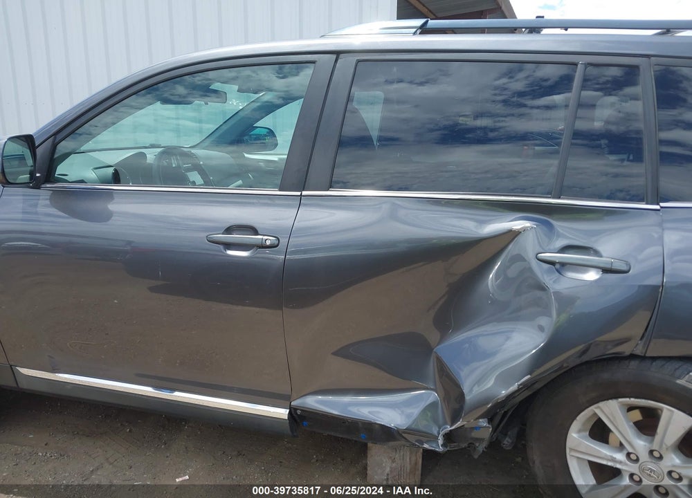 2013 TOYOTA HIGHLANDER BASE PLUS VIN: 5TDZA3EH5DS038850