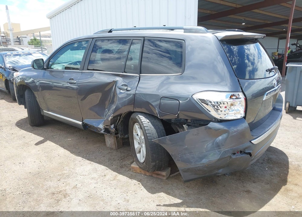 2013 TOYOTA HIGHLANDER BASE PLUS VIN: 5TDZA3EH5DS038850