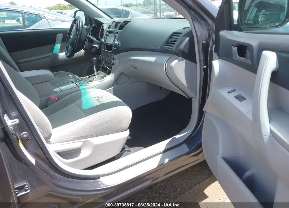 2013 TOYOTA HIGHLANDER BASE PLUS VIN: 5TDZA3EH5DS038850