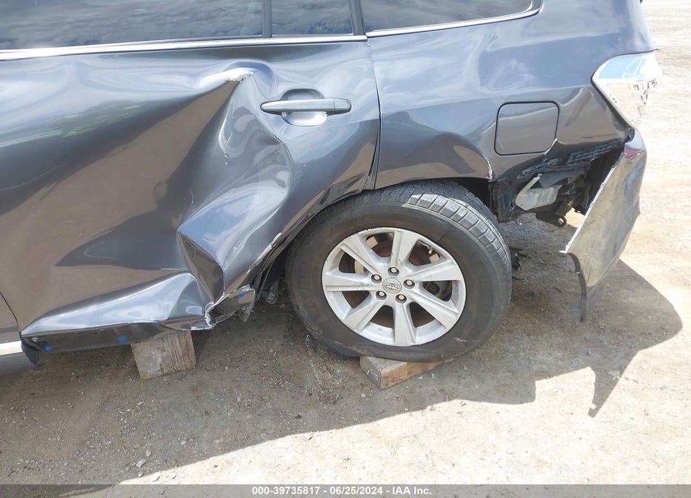 2013 TOYOTA HIGHLANDER BASE PLUS VIN: 5TDZA3EH5DS038850