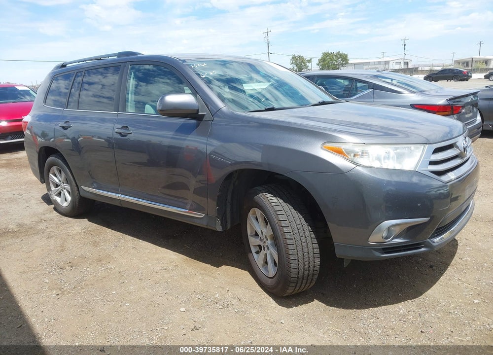 2013 TOYOTA HIGHLANDER BASE PLUS VIN: 5TDZA3EH5DS038850