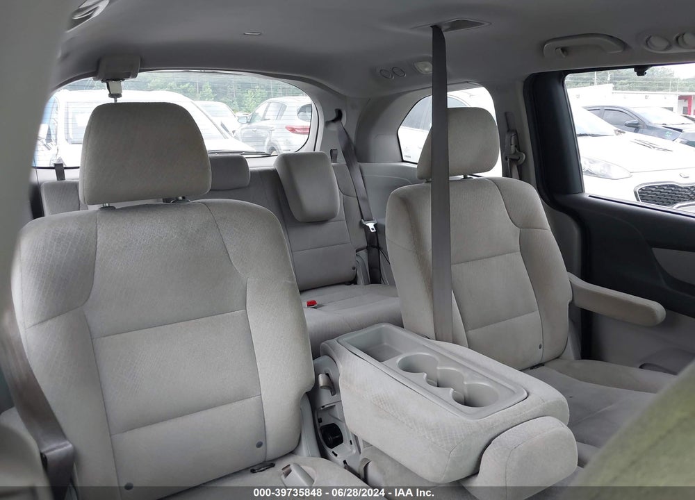 2016 HONDA ODYSSEY SE VIN: 5FNRL5H38GB064860