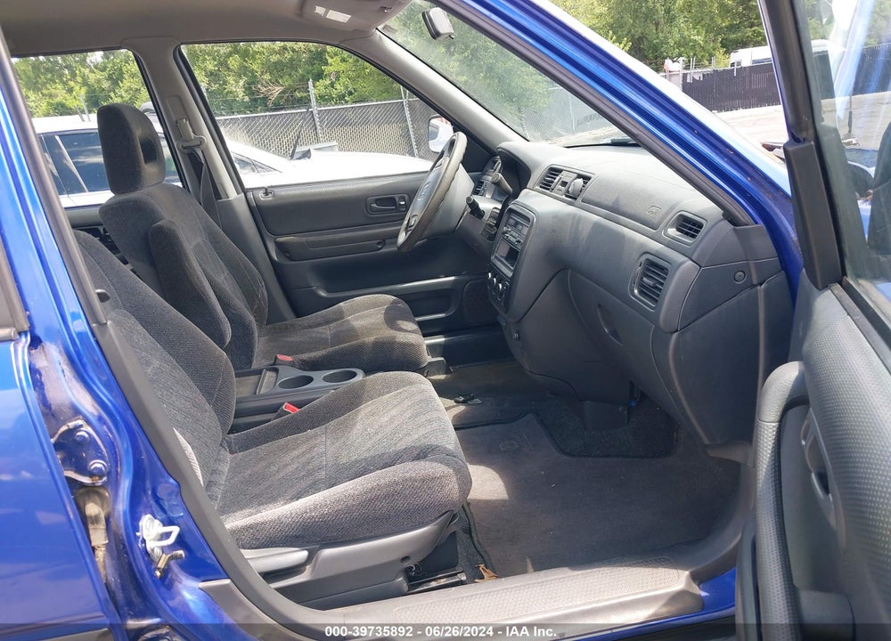 2000 HONDA CR-V LX VIN: JHLRD1845YC005247