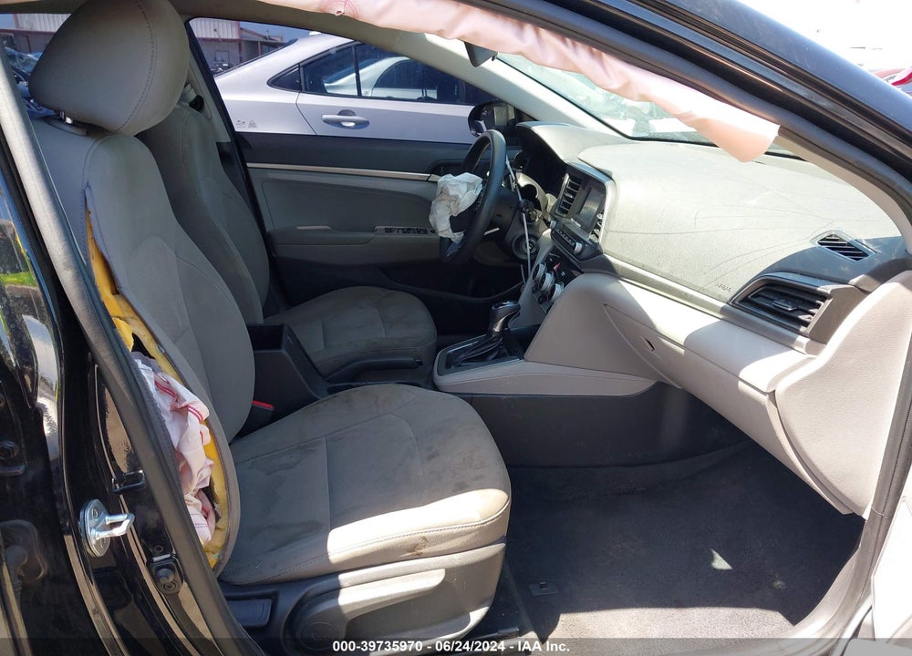 2019 HYUNDAI ELANTRA SE VIN: 5NPD74LF4KH431368