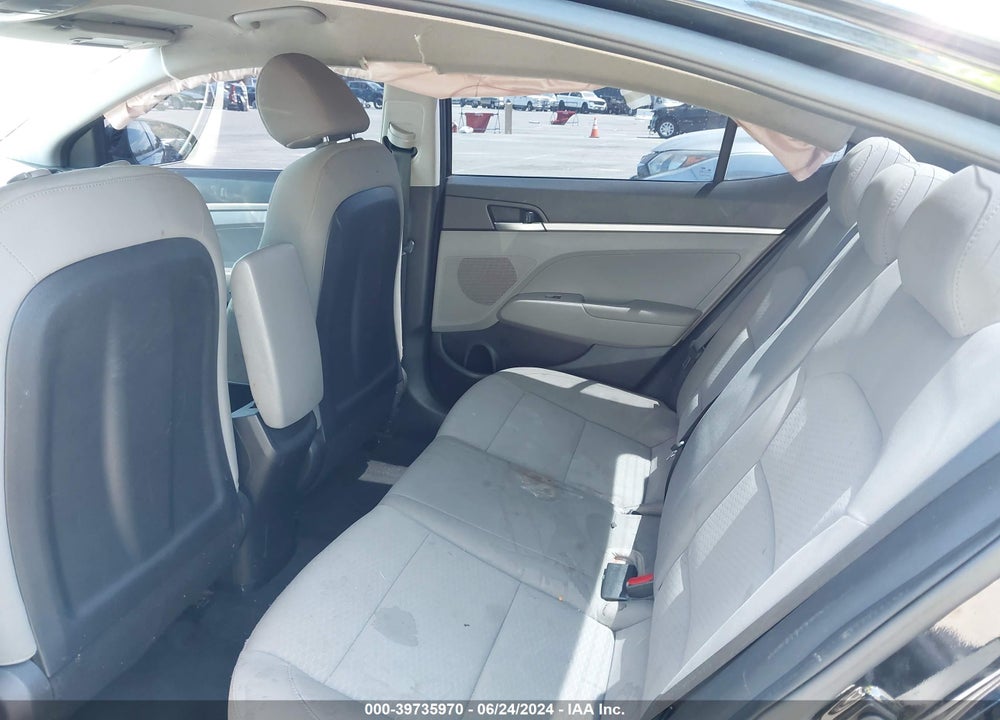 2019 HYUNDAI ELANTRA SE VIN: 5NPD74LF4KH431368