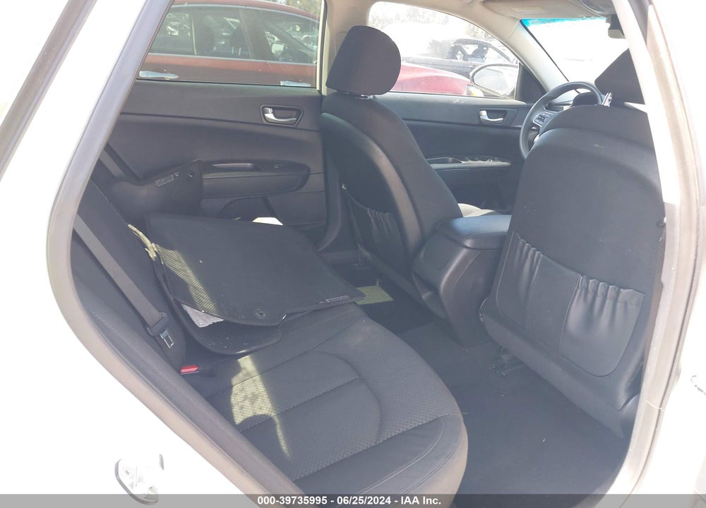 2016 KIA OPTIMA VIN: KNAGT4L34G5101877