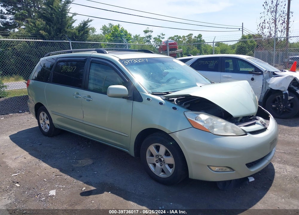 2008 TOYOTA SIENNA XLE VIN: 5TDZK22C78S120925