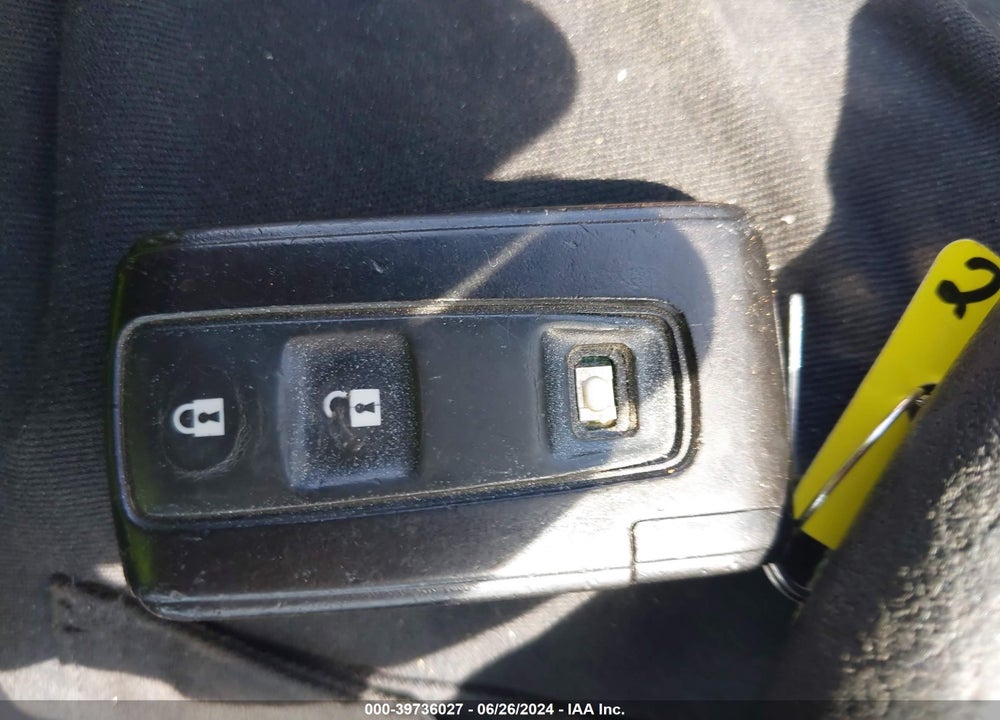 2006 TOYOTA PRIUS VIN: JTDKB20U463198218