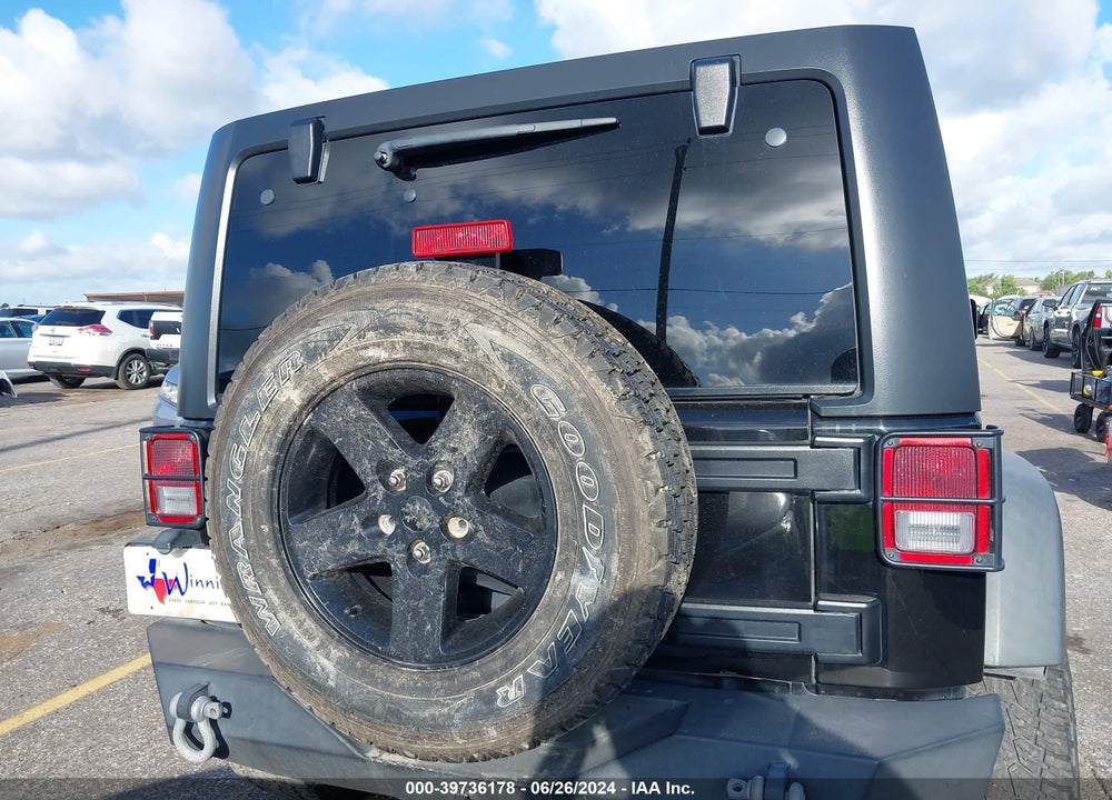 2016 JEEP WRANGLER UNLIMITED BLACK BEAR VIN: 1C4HJWDG5GL190350