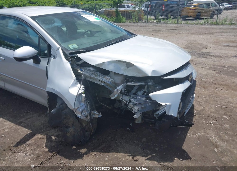 2022 TOYOTA COROLLA LE VIN: 5YFEPMAE9NP301771