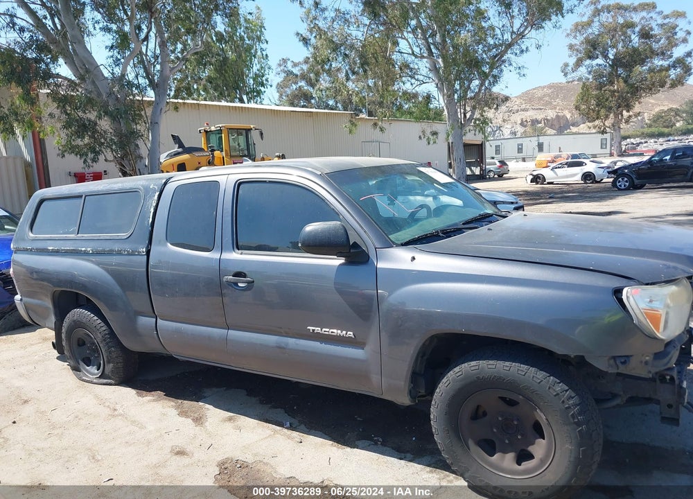 2015 TOYOTA TACOMA VIN: 5TFTX4CN8FX052113