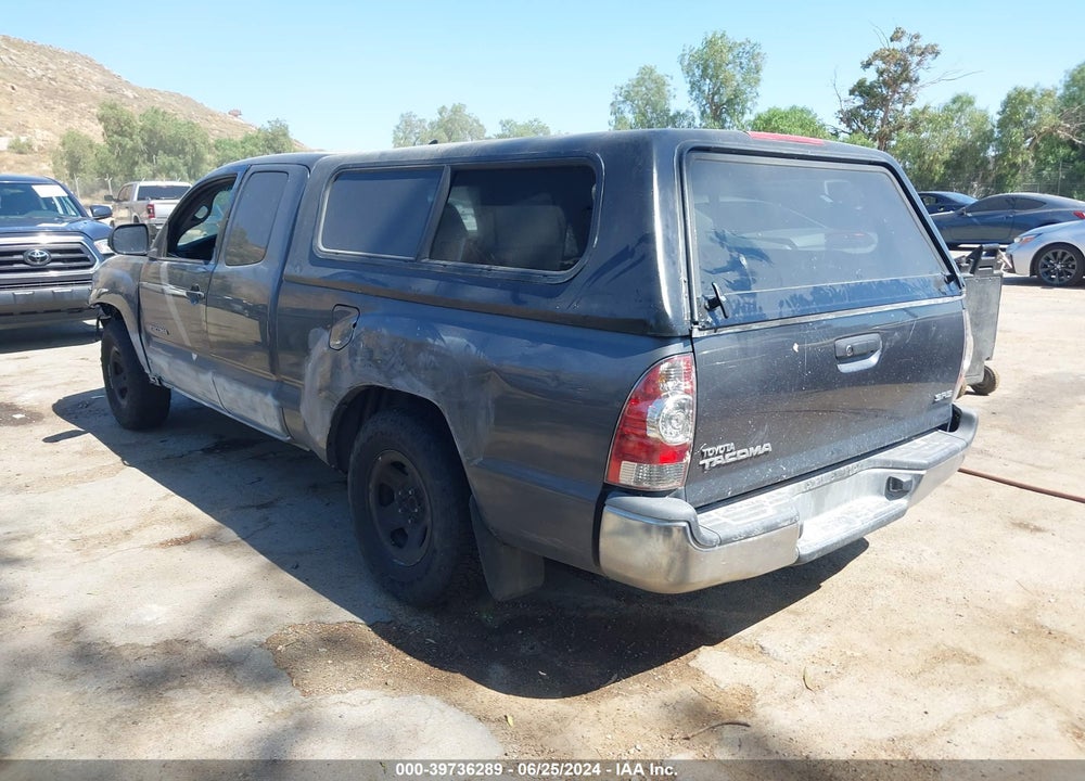 2015 TOYOTA TACOMA VIN: 5TFTX4CN8FX052113