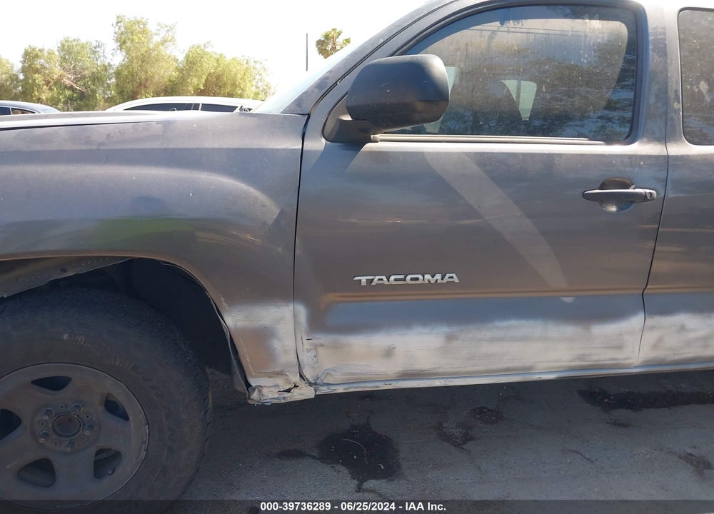 2015 TOYOTA TACOMA VIN: 5TFTX4CN8FX052113