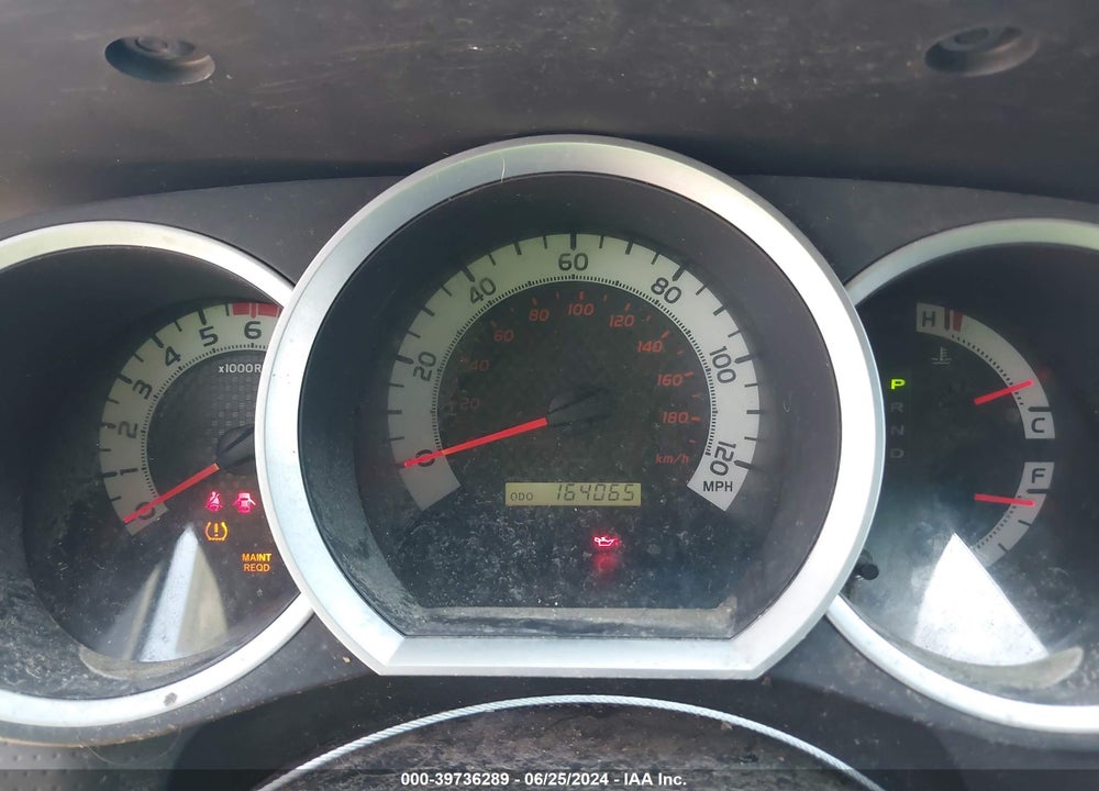 2015 TOYOTA TACOMA VIN: 5TFTX4CN8FX052113