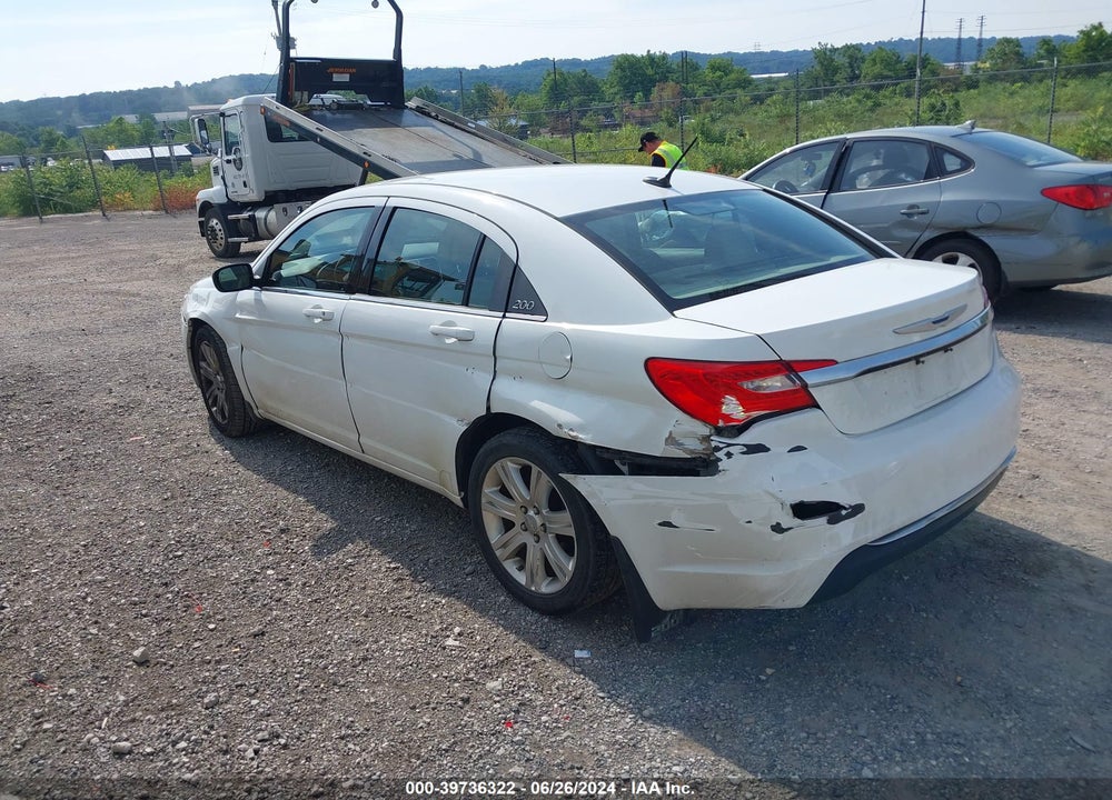 2011 CHRYSLER 200 TOURING VIN: 1C3BC1FB4BN612162