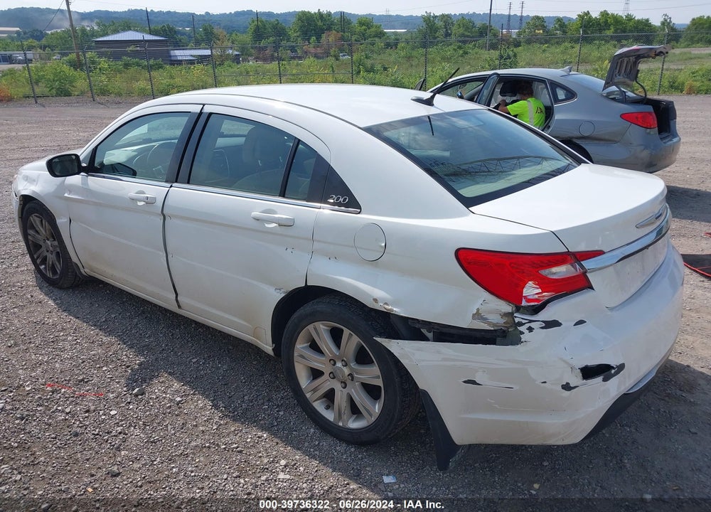 2011 CHRYSLER 200 TOURING VIN: 1C3BC1FB4BN612162