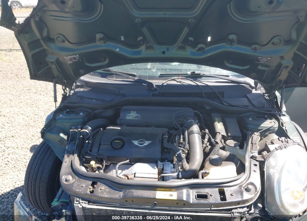 2011 MINI COOPER S VIN: WMWSV3C51BTY24932