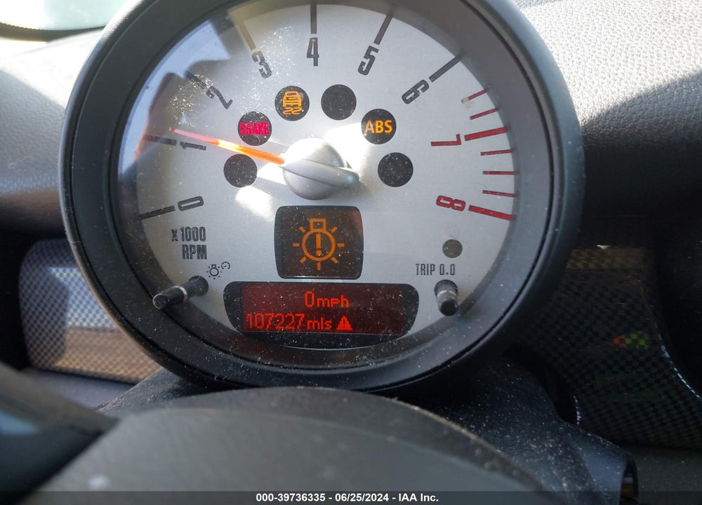 2011 MINI COOPER S VIN: WMWSV3C51BTY24932