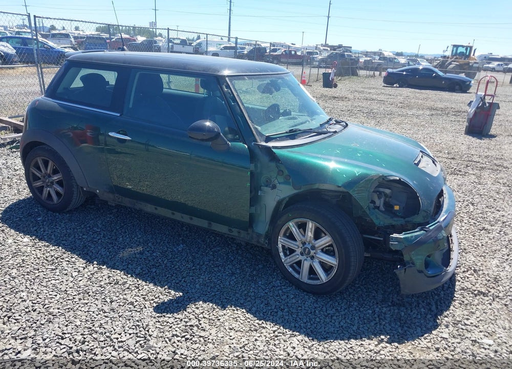 2011 MINI COOPER S VIN: WMWSV3C51BTY24932