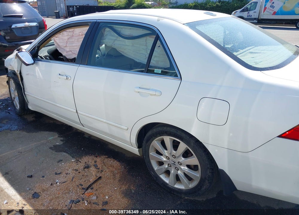 2007 HONDA ACCORD 3.0 EX VIN: 1HGCM66527A061136