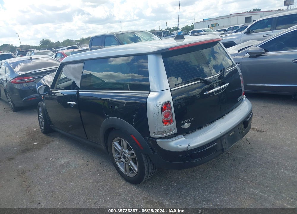 2011 MINI COOPER CLUBMAN VIN: WMWZF3C52BT188663