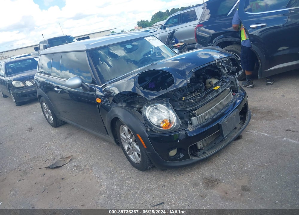 2011 MINI COOPER CLUBMAN VIN: WMWZF3C52BT188663