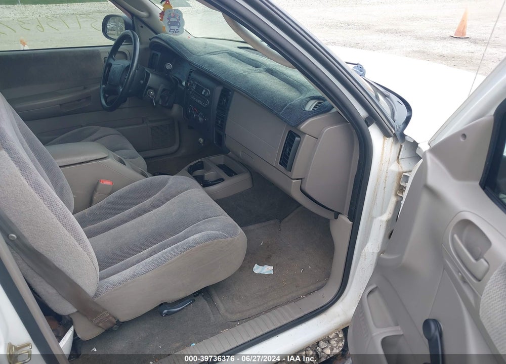 2004 DODGE DAKOTA SPORT/SXT VIN: 1D7HL38K94S548659