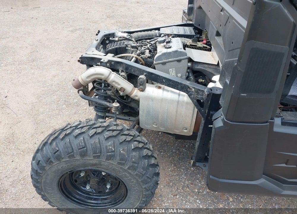 2015 POLARIS RANGER CREW 900 VIN: 3NSRUA870FG872667