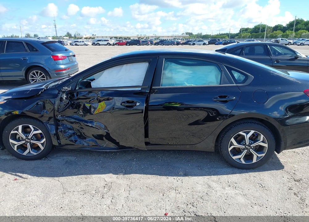 2021 KIA FORTE LXS VIN: 3KPF24AD5ME332445