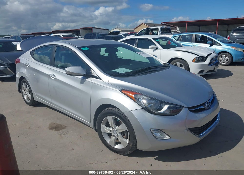 2013 HYUNDAI ELANTRA GLS VIN: KMHDH4AE1DU628588
