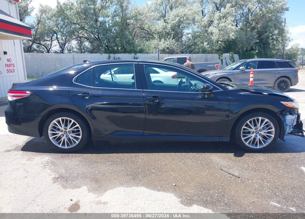 2020 TOYOTA CAMRY XLE VIN: 4T1F11AK7LU351090
