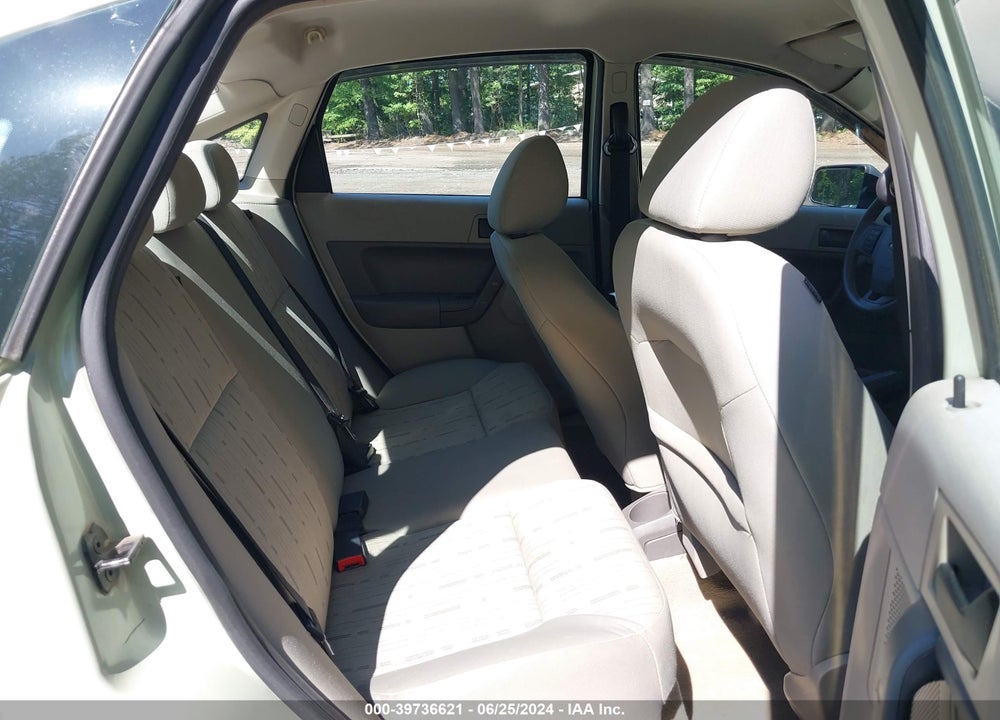 2011 FORD FOCUS SE VIN: 1FAHP3FN1BW183336