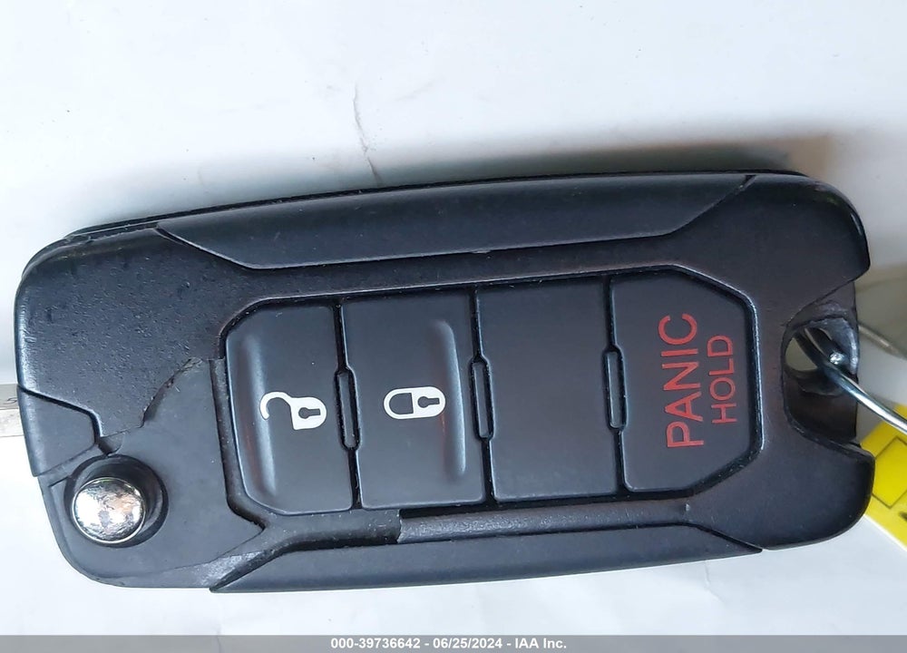 2015 JEEP RENEGADE TRAILHAWK VIN: ZACCJBCT3FPB79813