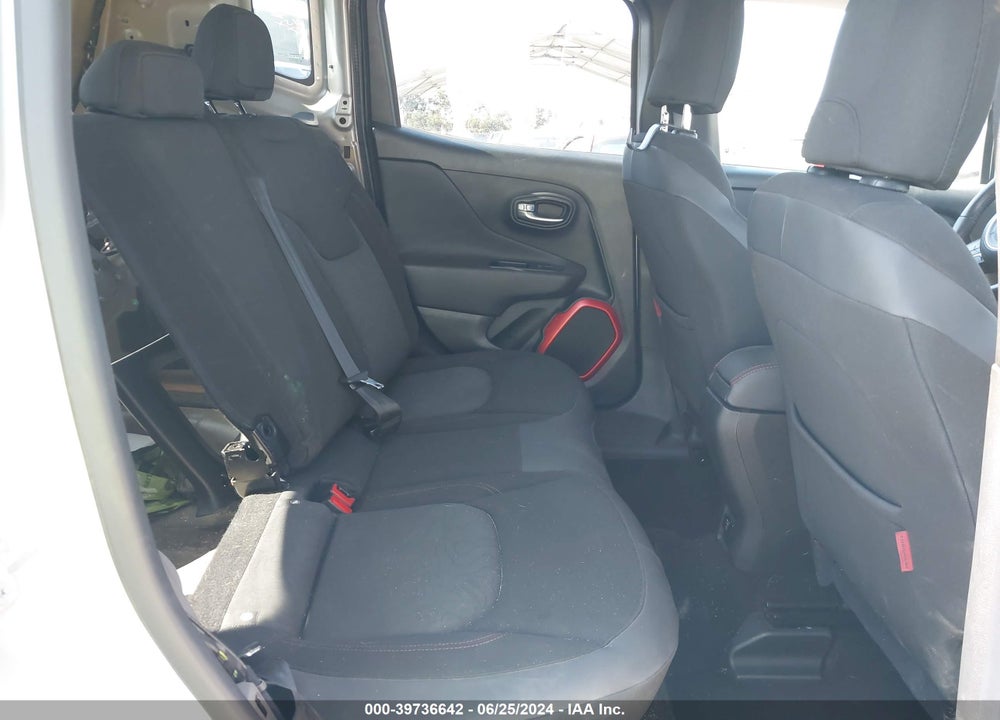 2015 JEEP RENEGADE TRAILHAWK VIN: ZACCJBCT3FPB79813