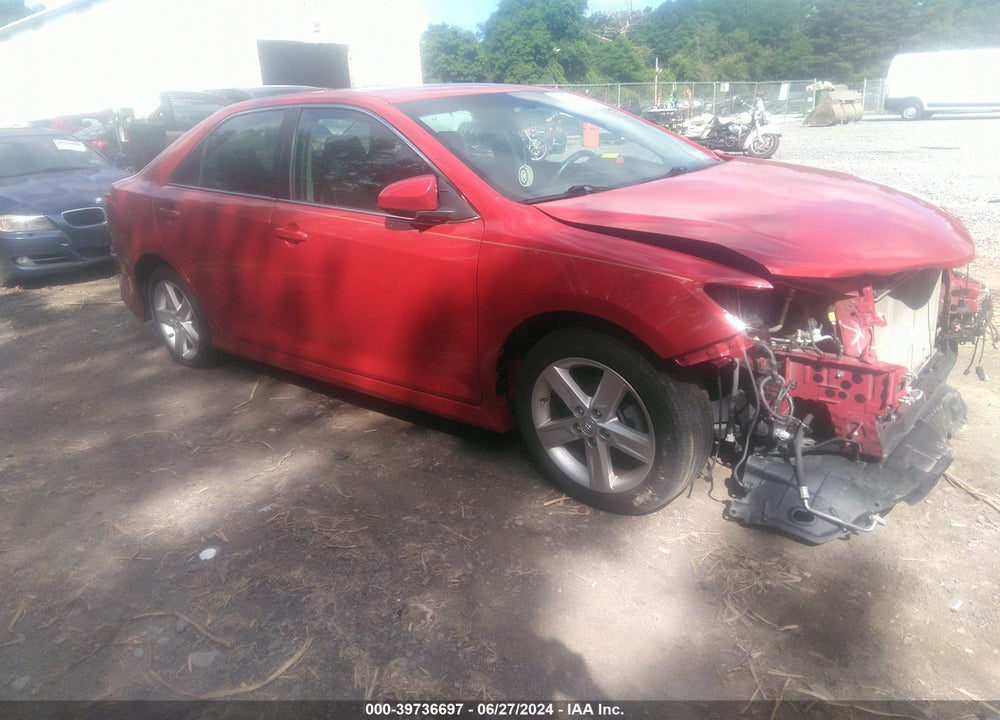 2014 TOYOTA CAMRY SE VIN: 4T1BF1FK9EU857774