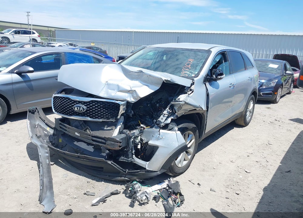 2016 KIA SORENTO 2.4L L VIN: 5XYPG4A38GG115881