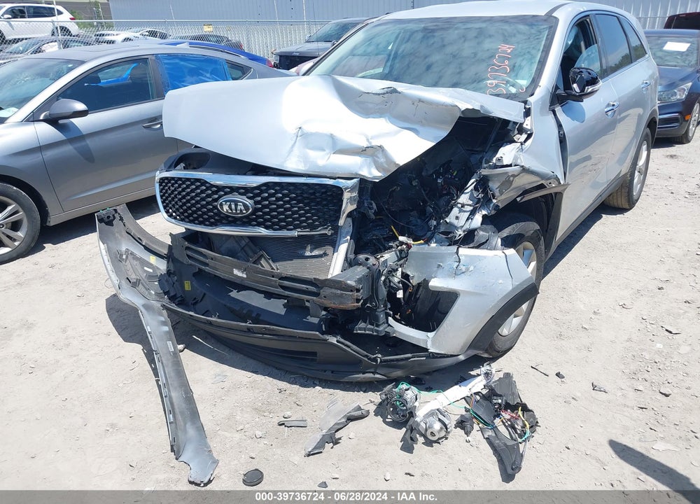 2016 KIA SORENTO 2.4L L VIN: 5XYPG4A38GG115881