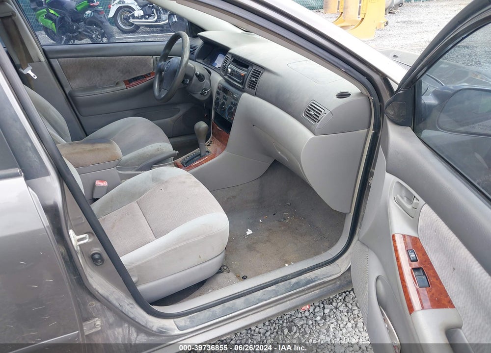 2007 TOYOTA COROLLA LE VIN: 1NXBR32EX7Z841072