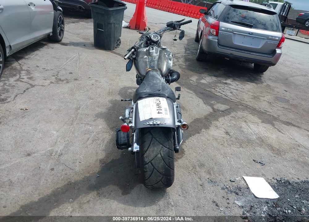 2015 HARLEY-DAVIDSON FXSB BREAKOUT VIN: 1HD1BFV15FB019321