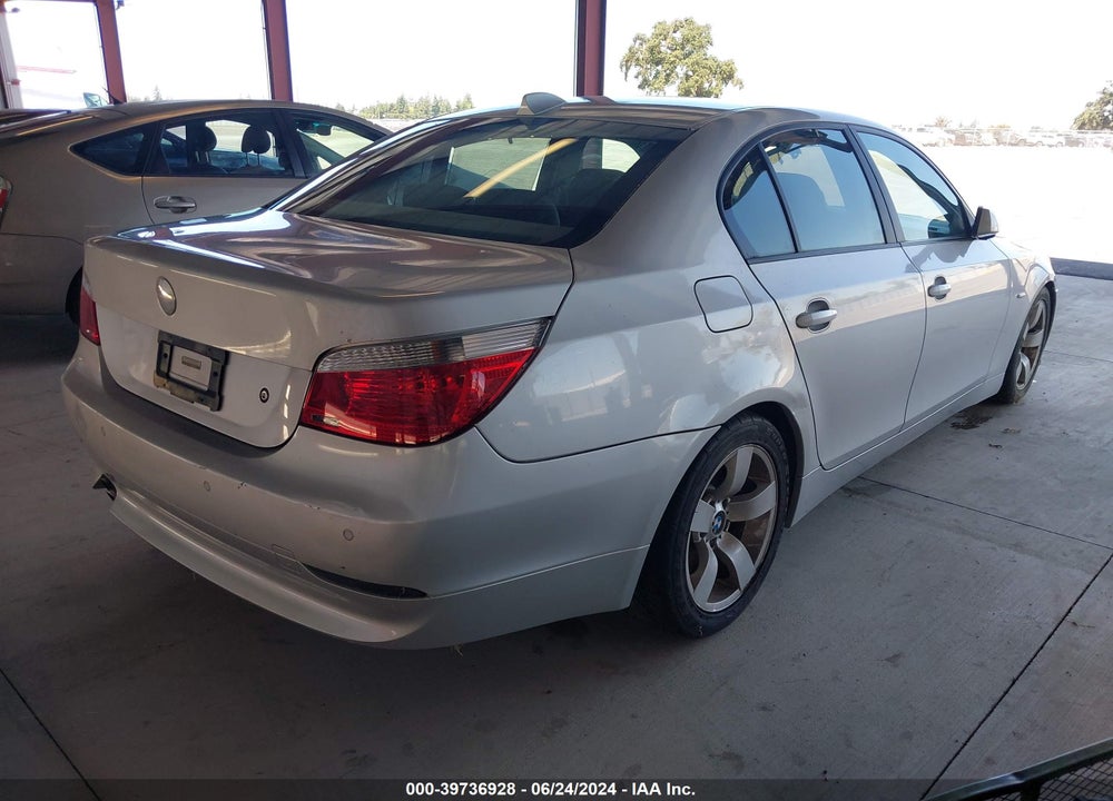 2004 BMW 545I VIN: WBANB33594B107452